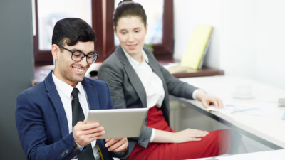 Micro-Credentials vs. Traditional Degrees